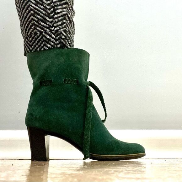 Authentic Christian Dior suede booties - Picture 7 of 9